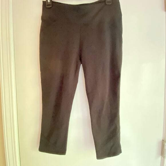 Fabletics crop leggings M black solid yoga atheltic pants - Picture 6 of 6